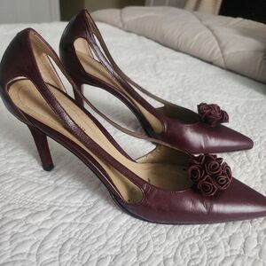 Vintage Ann Taylor Elegant Burgundy Heels with Velvet Floral Detail